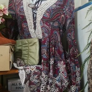 Size small boho top